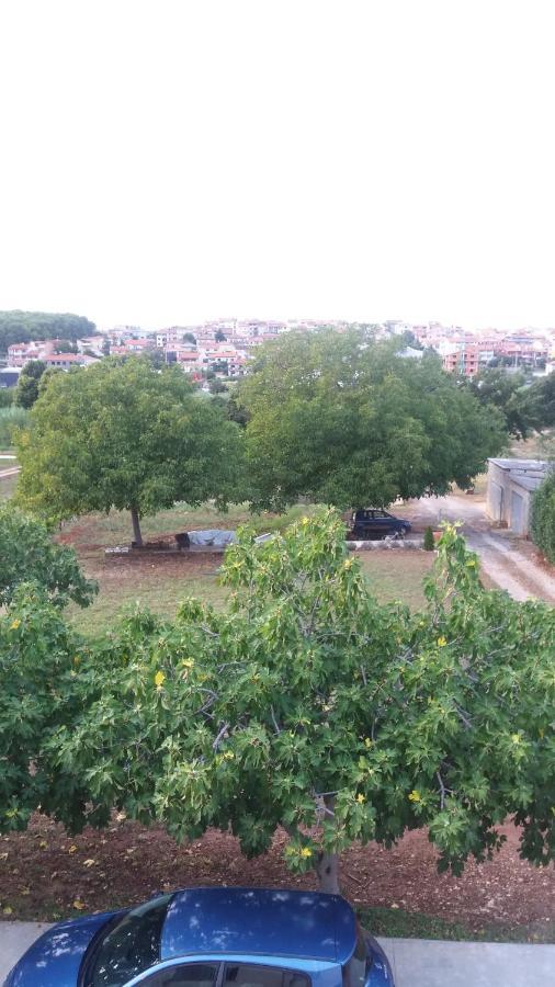 Near Centar For 2+1 At Pula, With Garden And Free Parking * Pula