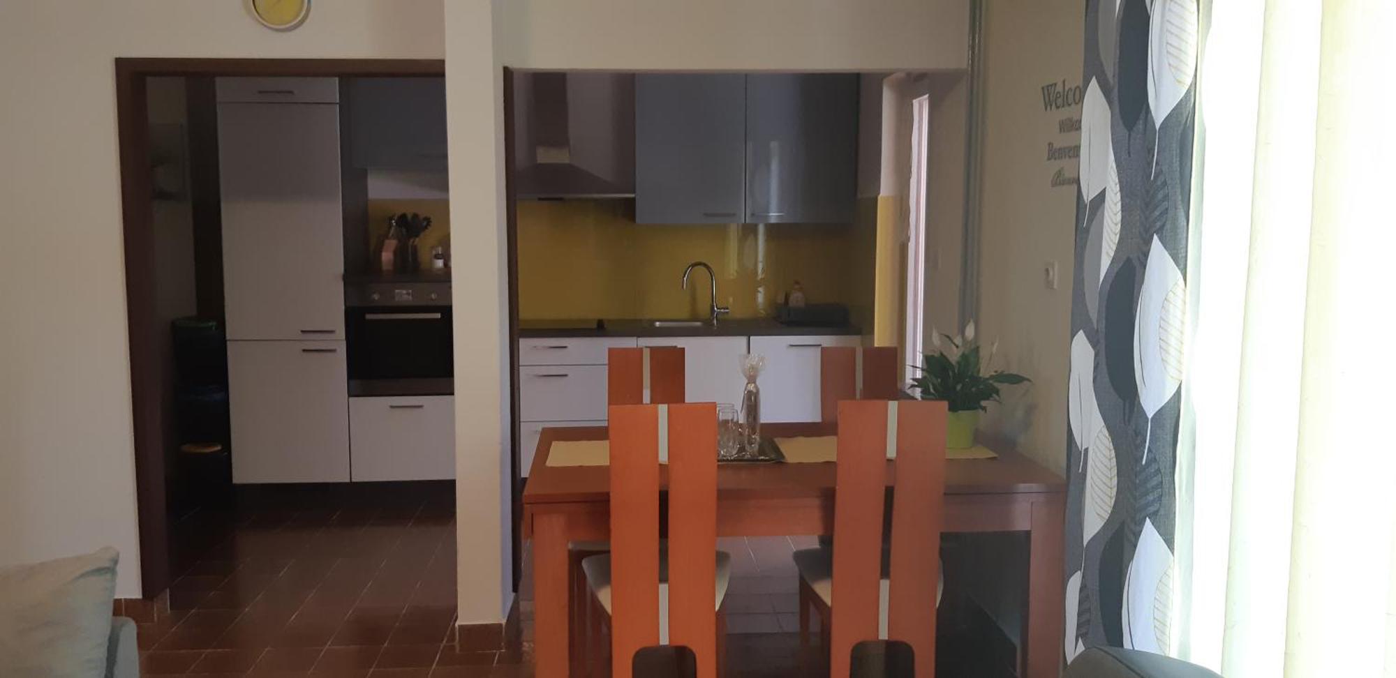 Near Centar For 2+1 At Pula, With Garden And Free Parking