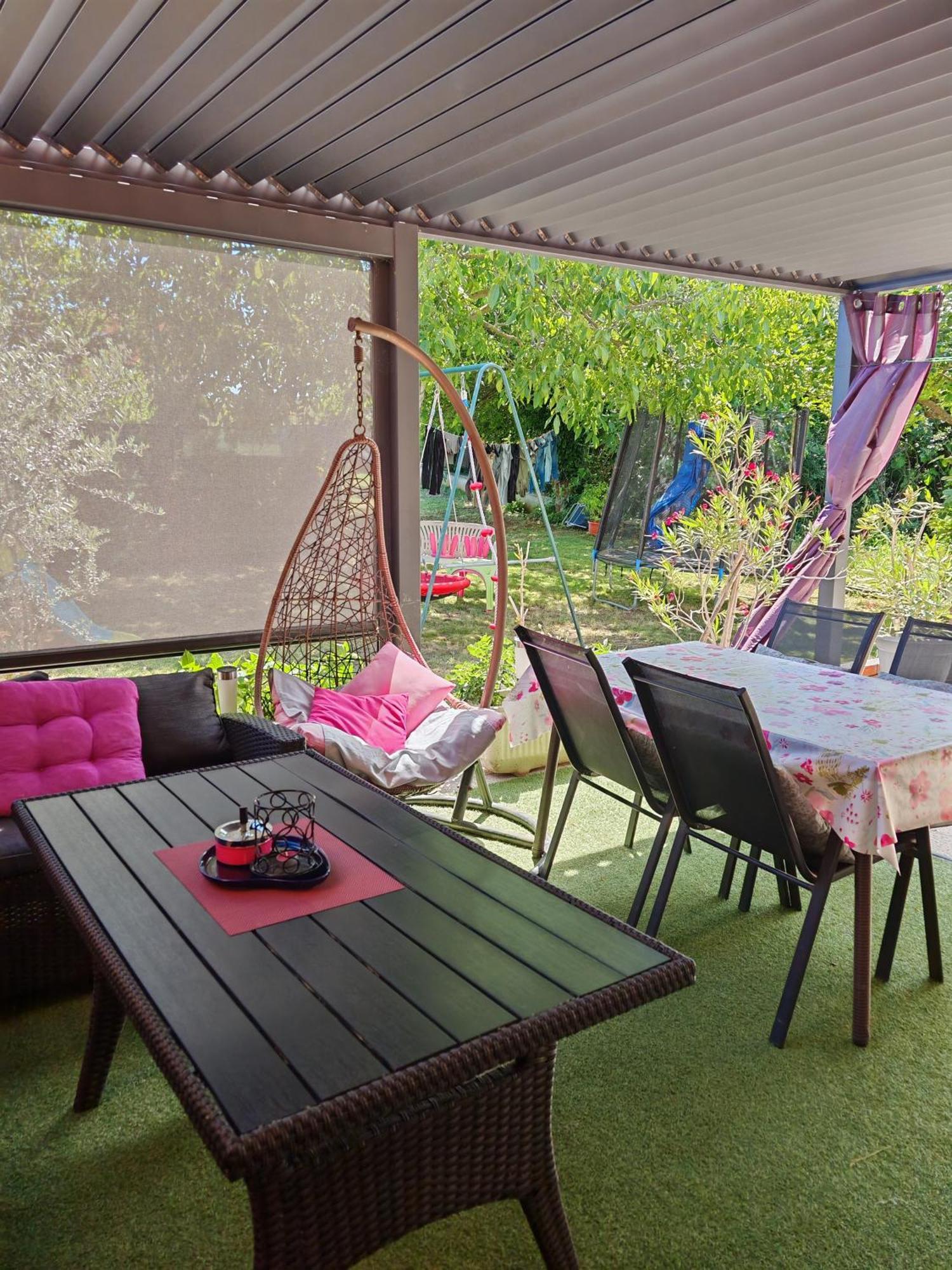 Near Centar For 2+1 At Pula, With Garden And Free Parking Apartment Pula