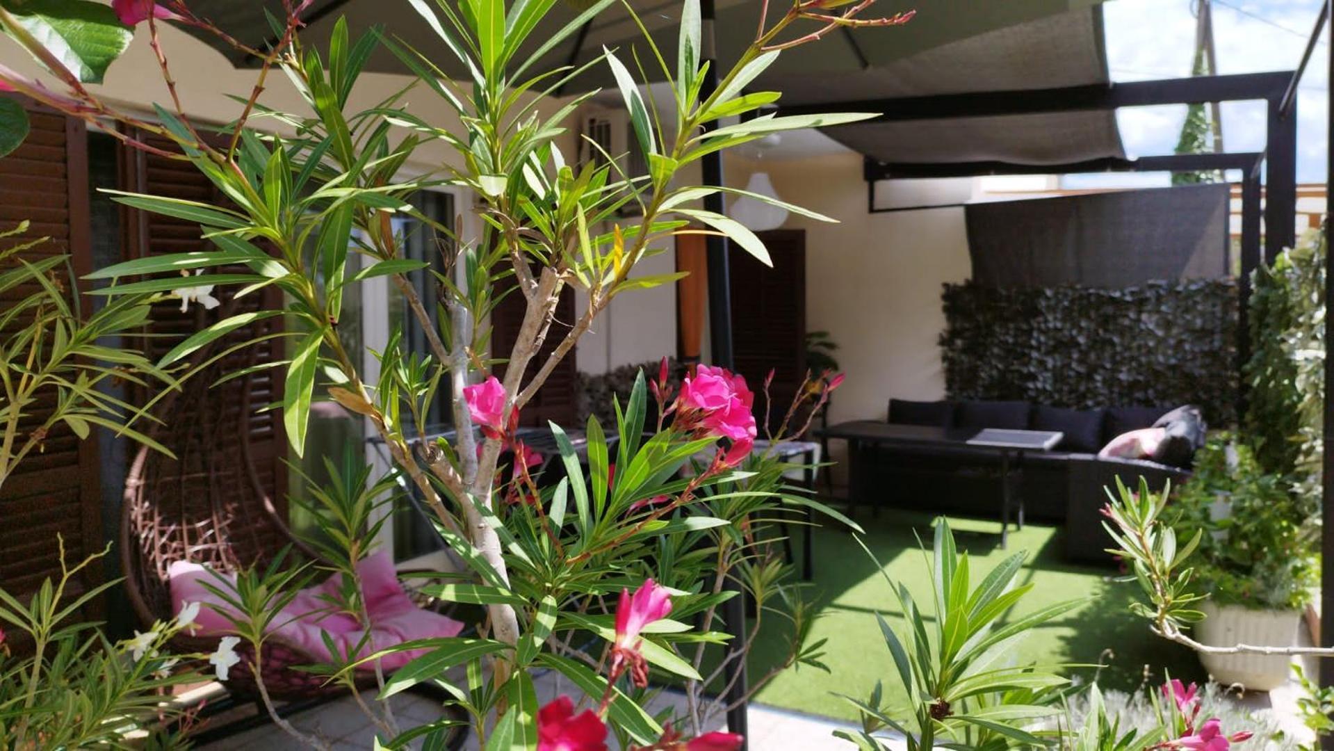 Near Centar For 2+1 At Pula, With Garden And Free Parking Apartmán Pula